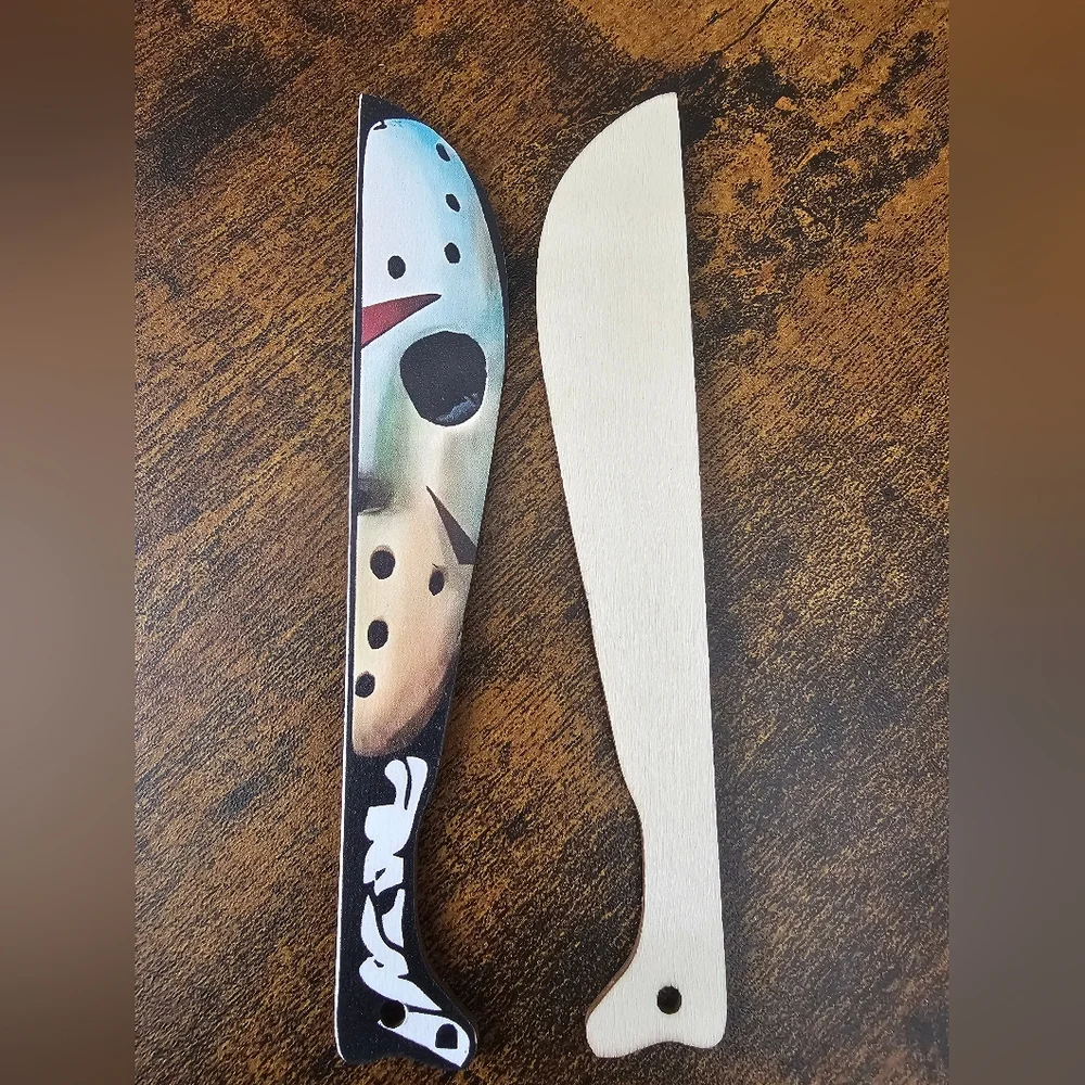 Horror-Themed Wooden Knife Car Accessory - Picture 6 of 9